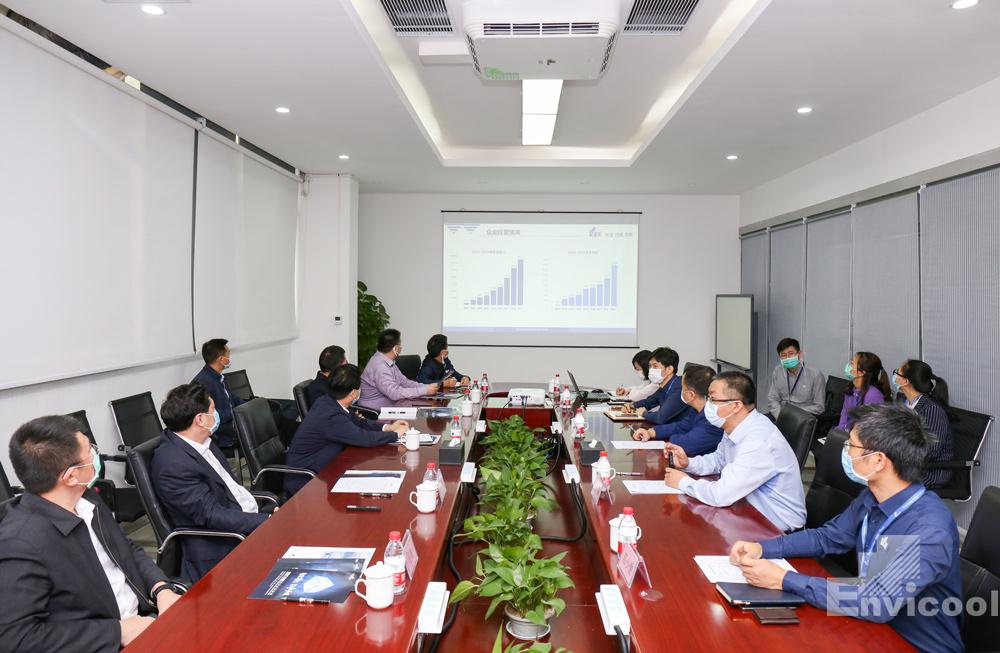 深圳市委常委、政法委书记余新国一行到英维克调研复工复产及疫情防控工作
